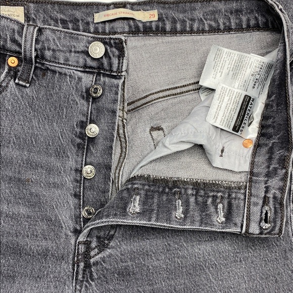 Women’s Levi's High Waisted Dark Gray Jeans - Picture 6 of 13